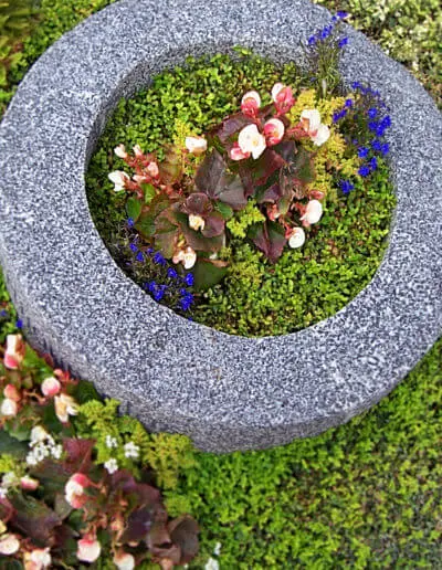 Grab Mit Rundem Grabstein